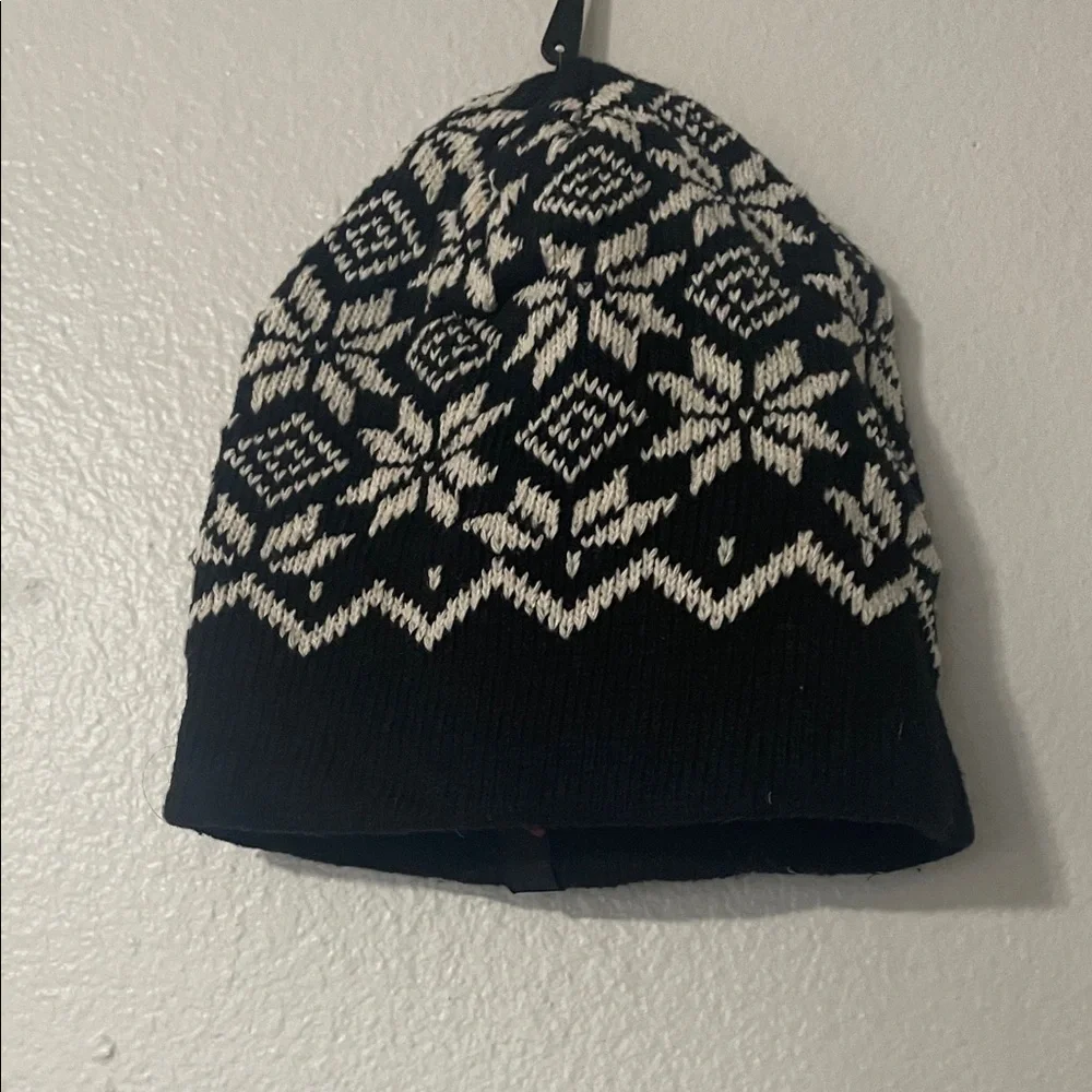 Black and White Snowflake Knit Beanie